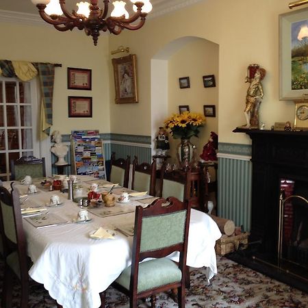 Admiralty House Bed & Breakfast โมวิลล์ ภายนอก รูปภาพ