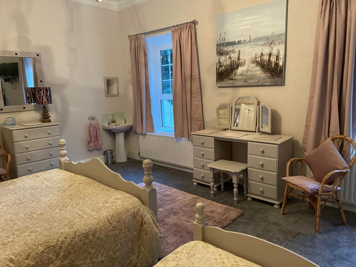 Admiralty House Bed & Breakfast โมวิลล์ ภายนอก รูปภาพ