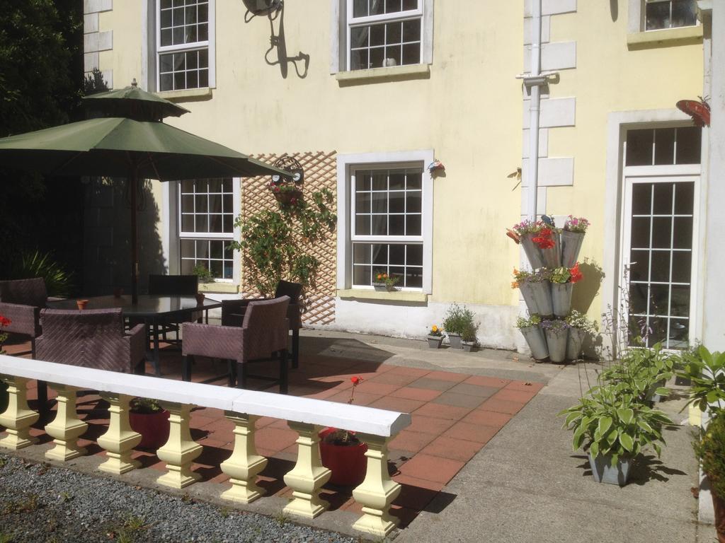 Admiralty House Bed & Breakfast โมวิลล์ ภายนอก รูปภาพ
