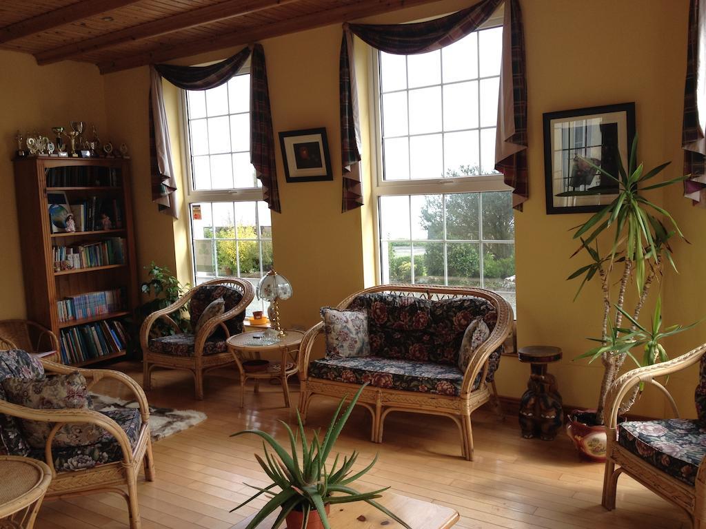 Admiralty House Bed & Breakfast โมวิลล์ ภายนอก รูปภาพ