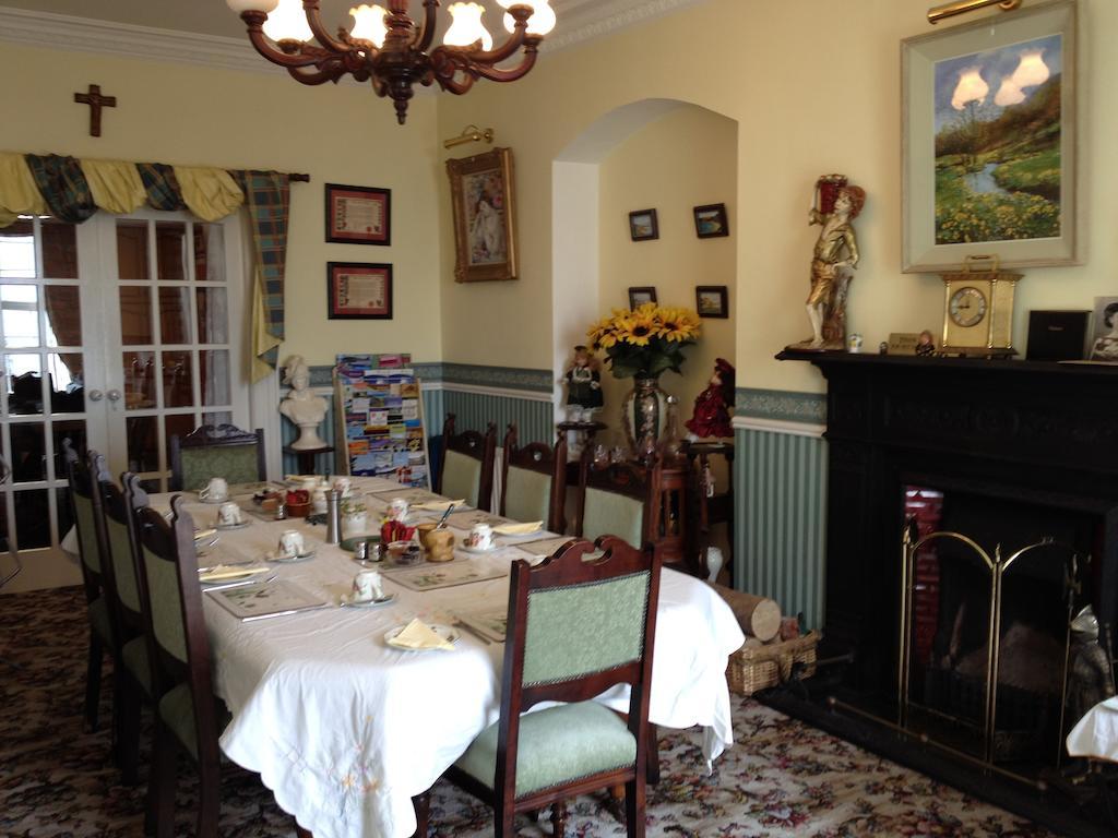 Admiralty House Bed & Breakfast โมวิลล์ ภายนอก รูปภาพ